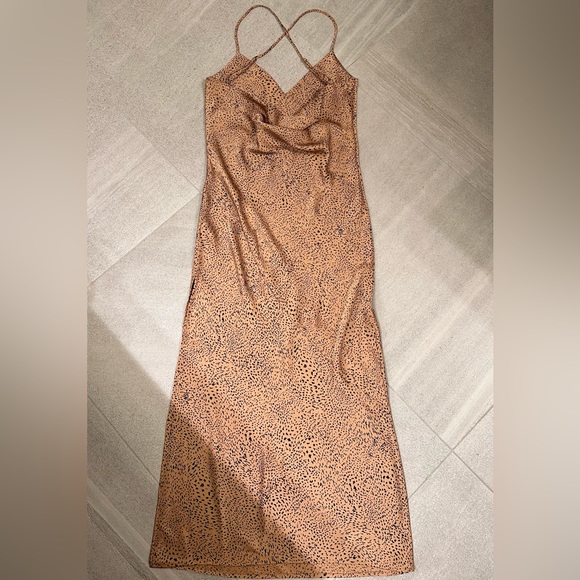 Aritzia Babaton Bellamy Cheetah Slip Dress - Picture 4 of 10
